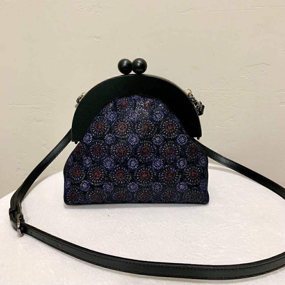 Oriental Style Genuine Leather Starburst Print, Wooden Frame Wristlet/CrossBody - Picture 4 of 16